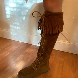 Size 7 Suede Moccasin Boots